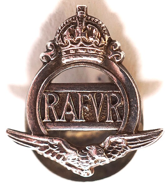 WWII RAFVR Lapel Badge - Click for the bigger picture